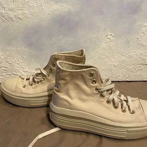 Off white/cream converse move with gold accents